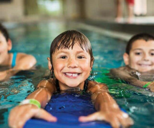 children's swimming lessons